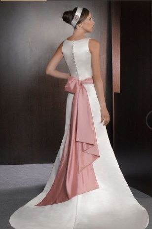 una novia diferente: novias con color en charo peres 2013