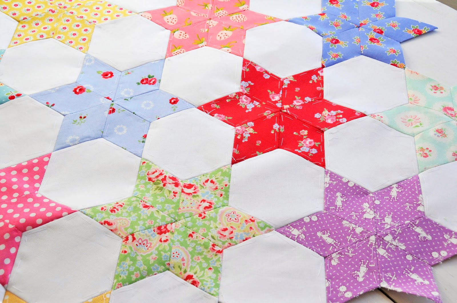 English Paper Piecing on Pinterest Star Quilts, Hexagons and Quilts