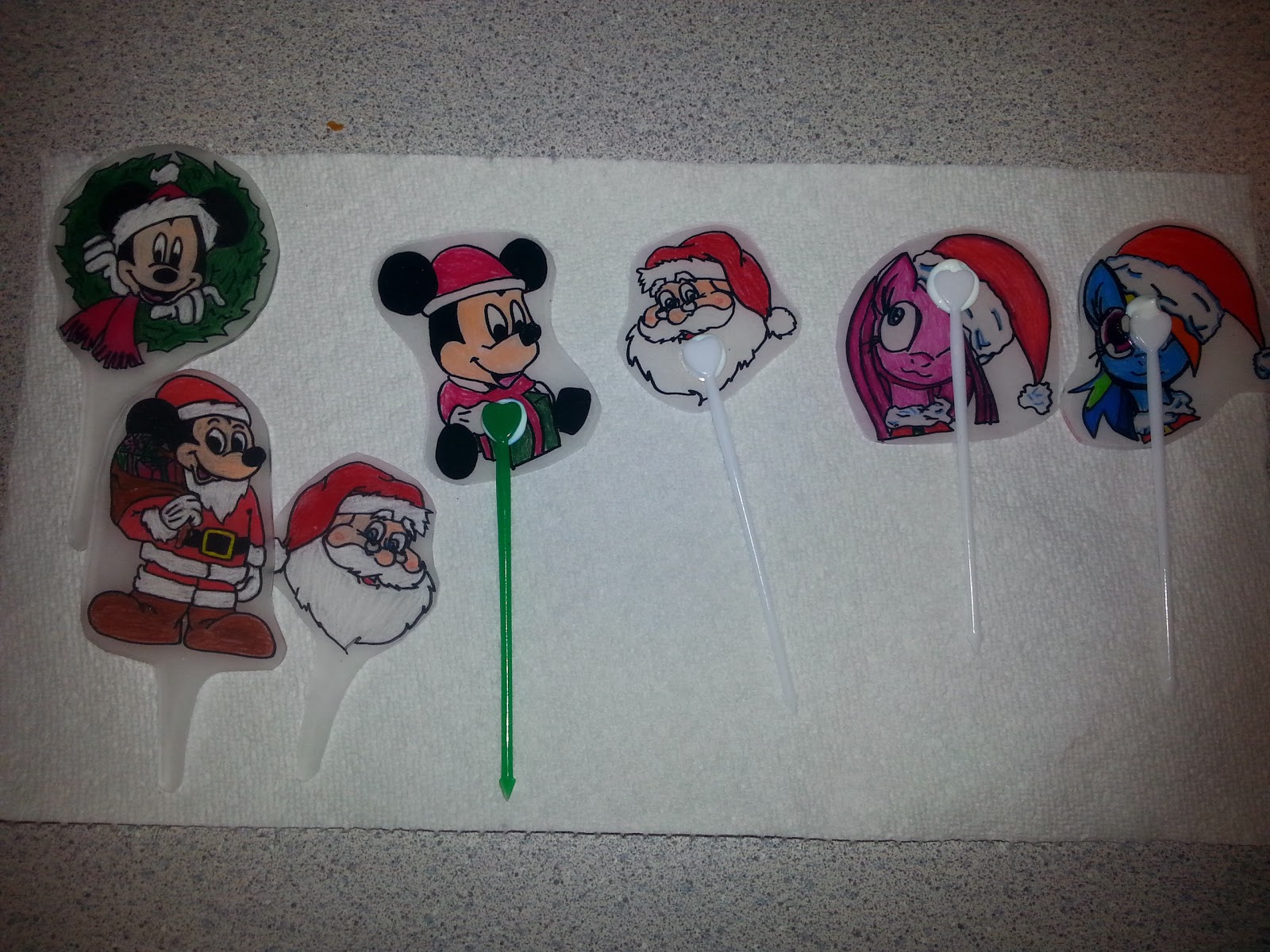 Licious Lunches: Santa Comes to Lunch and is Featured in the Blog Hop