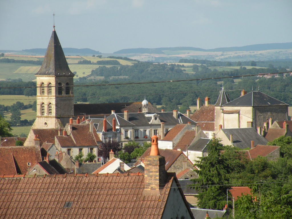A la découverte du Nivernais Morvan L'église de SaintRévérien