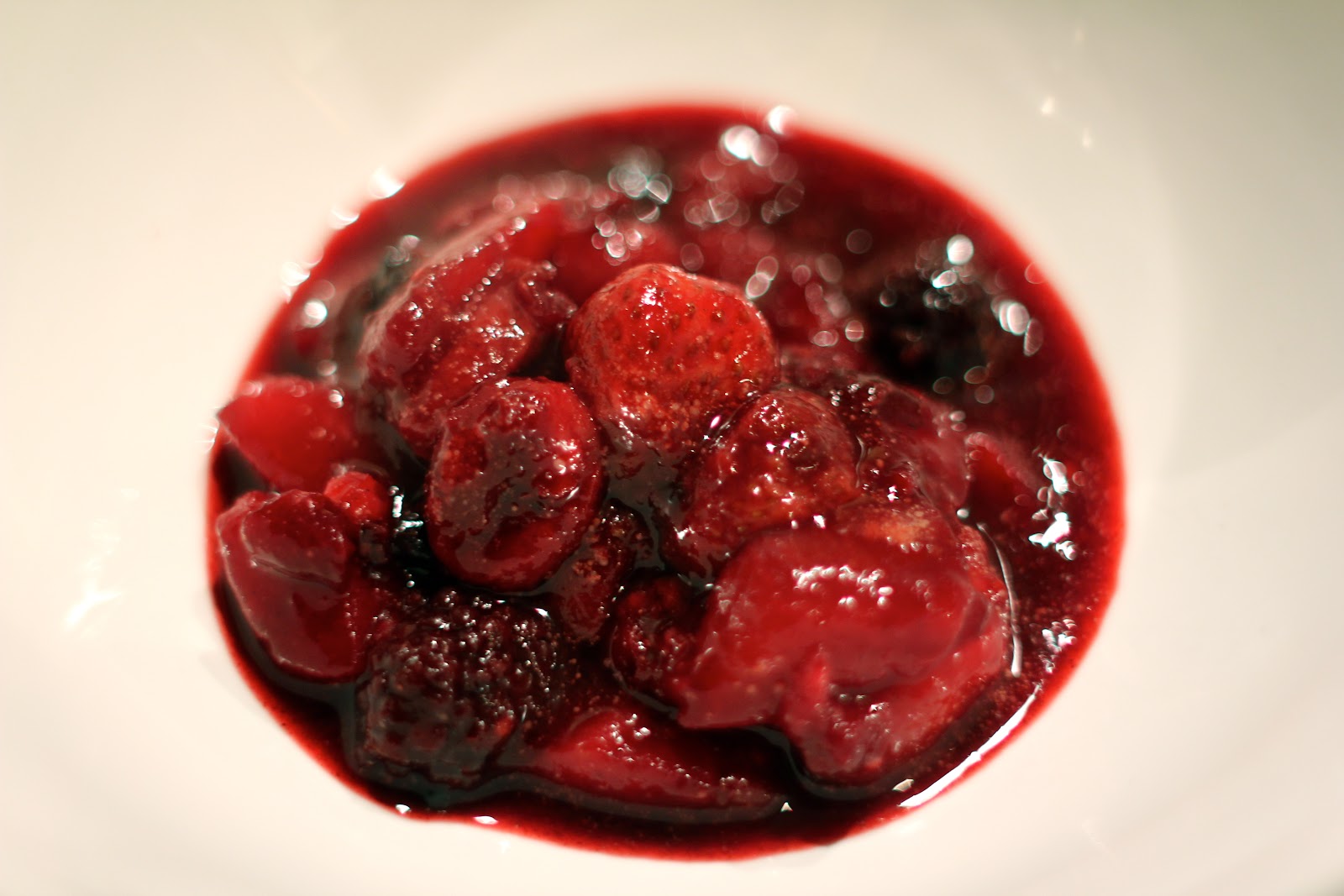 mamacook Very Berry Compote for Babies and Toddlers (and their parents)