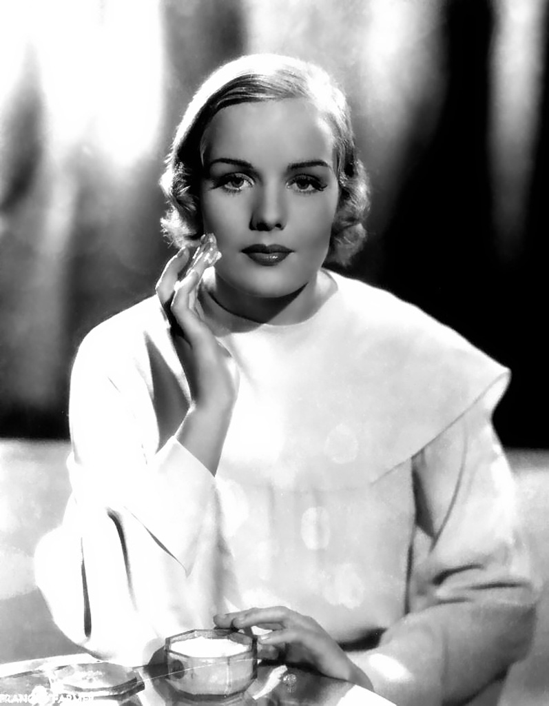 Dazzling Divas: Frances Farmer