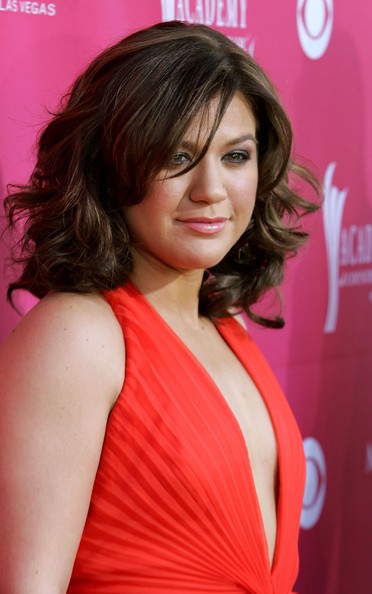 Most Kelly Clarkson Photo Buzz Haircut Wavy Bob Hairstyles