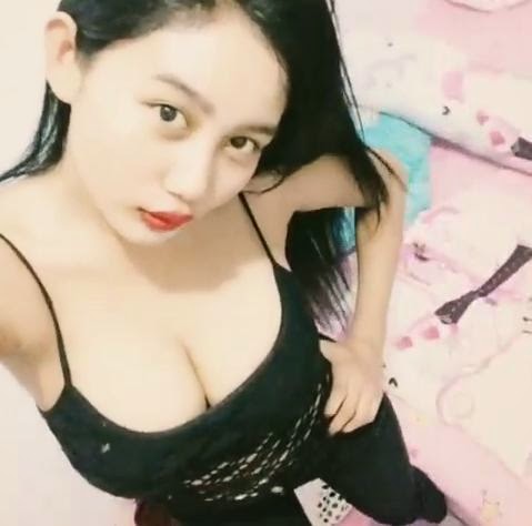 Foto Pamela Safitri Duo Srigala Pamer Payudara No Sensor Bikin Gempar Dunia Maya Foto Pamela Safitri Duo Srigala Pamer Payudara No Sensor Bikin Gempar Dunia Maya