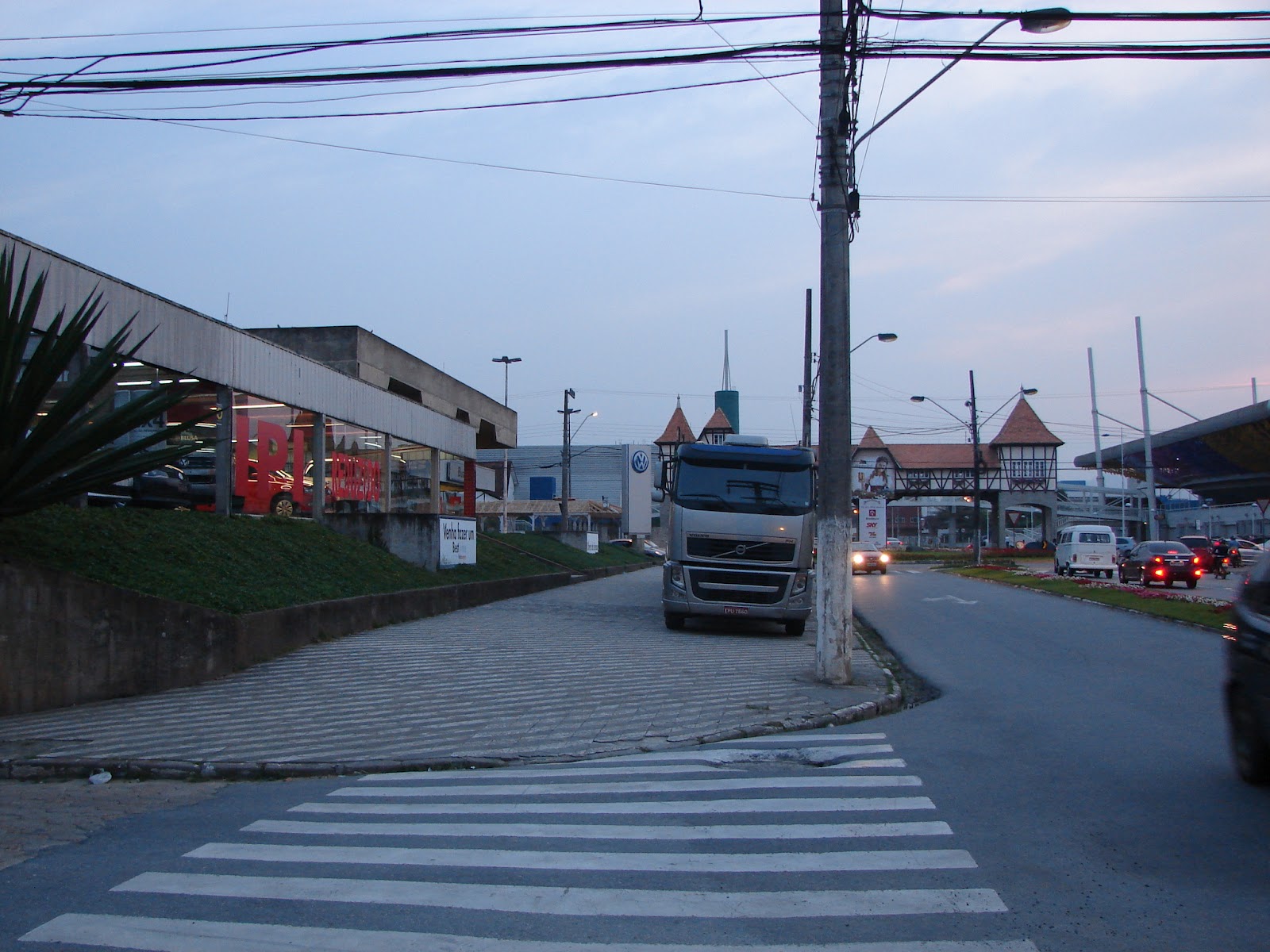 decoracao de interiores blumenau: de uma concessionária próximo à Vila Germânica. Veja as fotos decoracao de interiores blumenau: de uma concessionária próximo à Vila Germânica. Veja as fotos