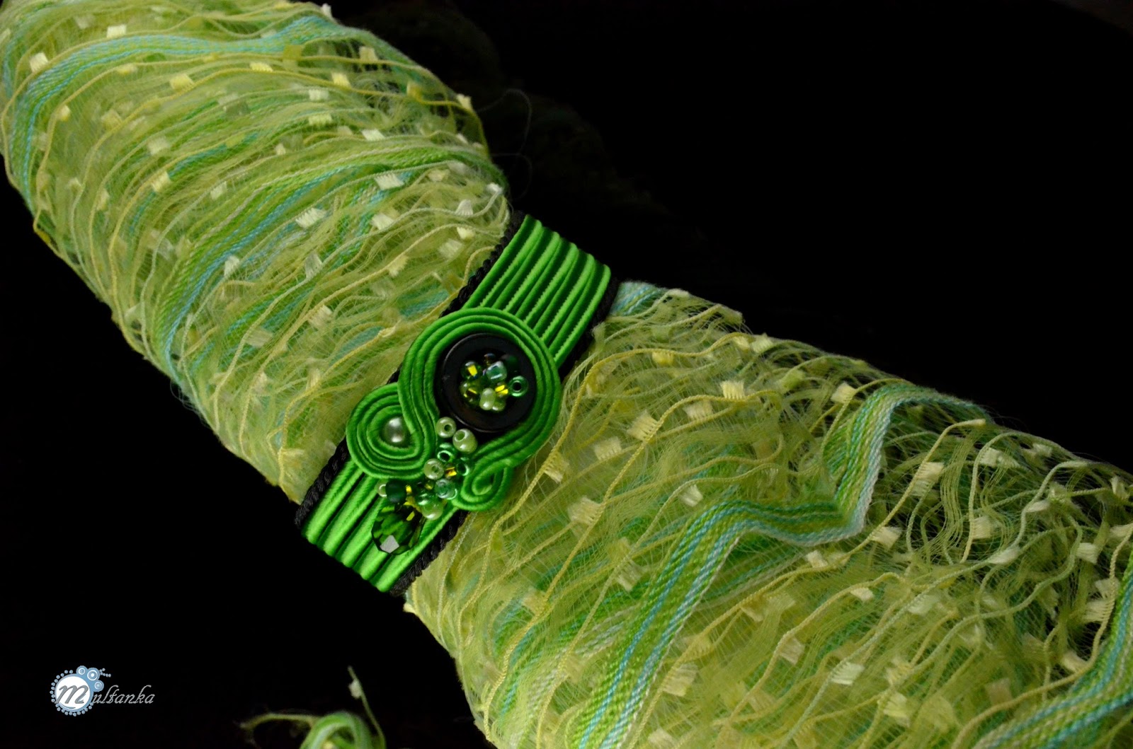 Zielona bransolteka soutache - wykonanie multanka Zielona bransolteka soutache - wykonanie multanka