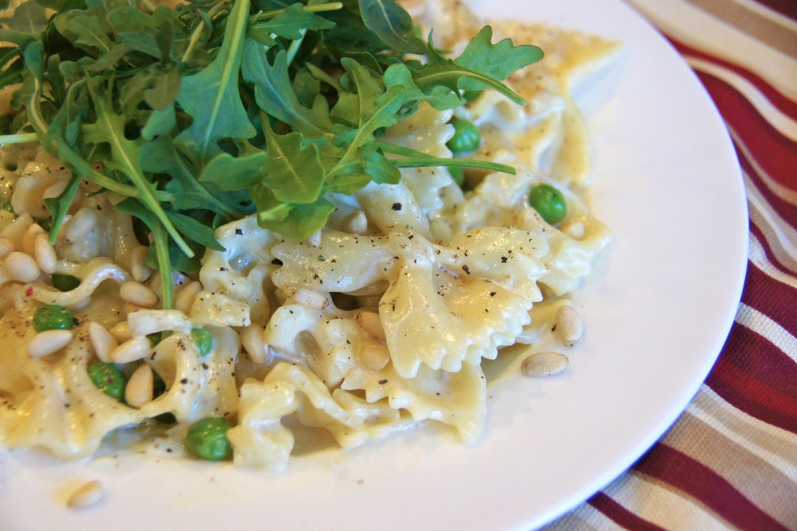 Family Food Finds Creamy Bowtie Pasta with Peas and Arugula