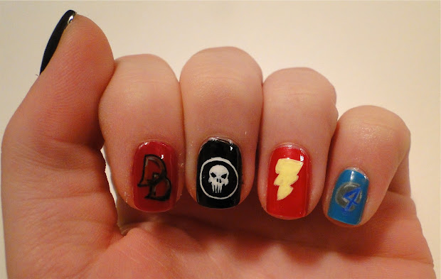 weeklywackynails superhero nail