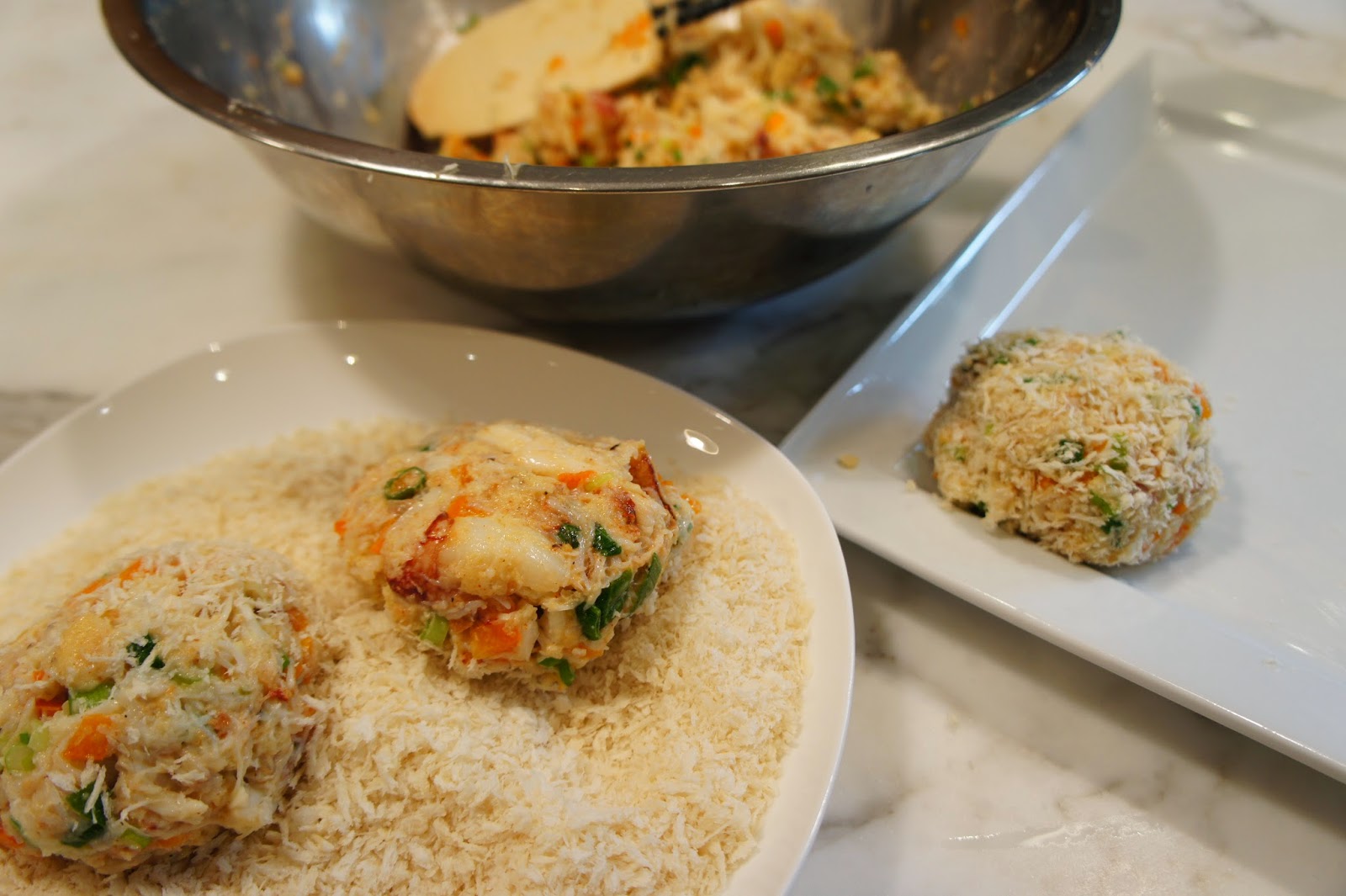 Crab Cakes with Sriracha Aioli Cream