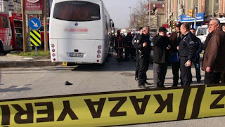 kartalda 87 yaşındaki adam otobüsün altında can verdi