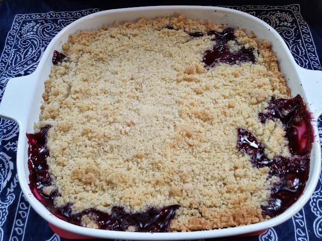 quick berry crisp