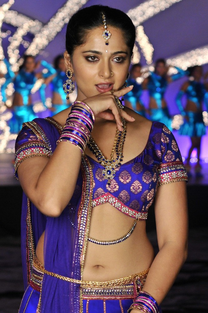 anushka hot photos anushka hot photos