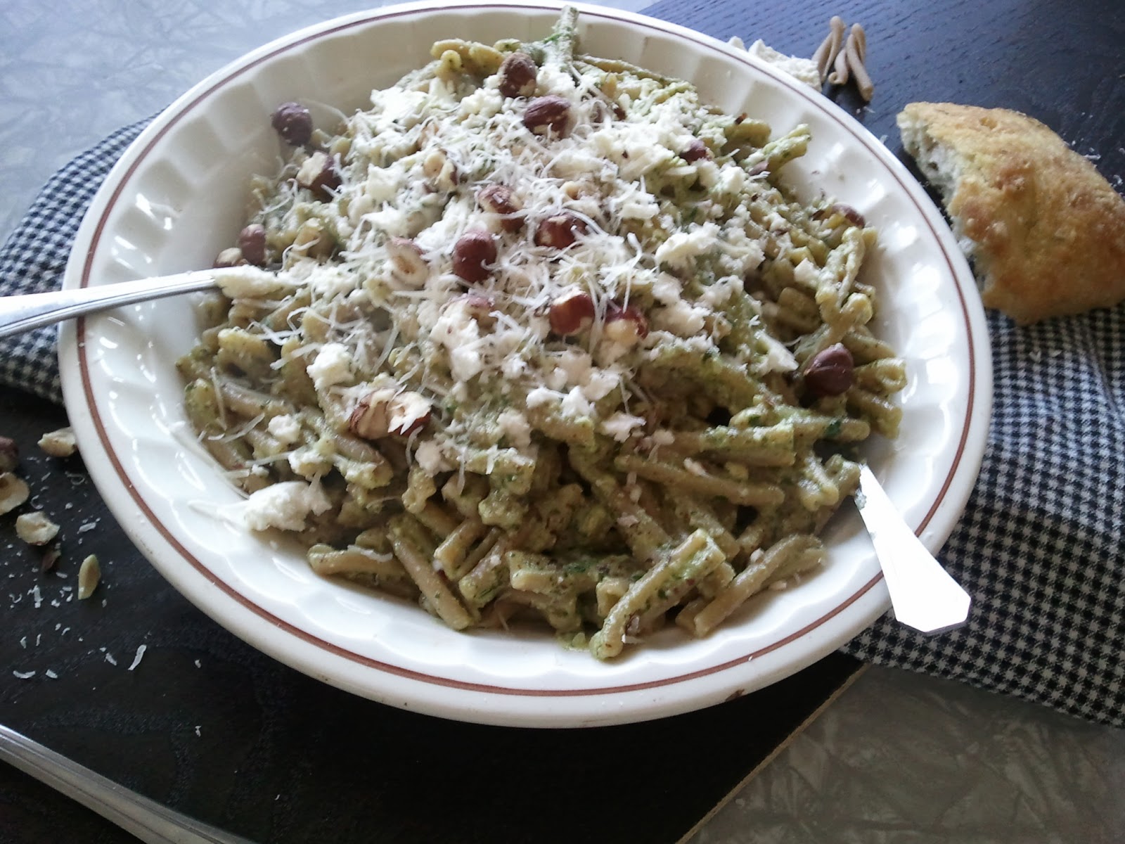 turnip&bean Arugula & Hazelnut Pesto Pasta with Feta Cheese