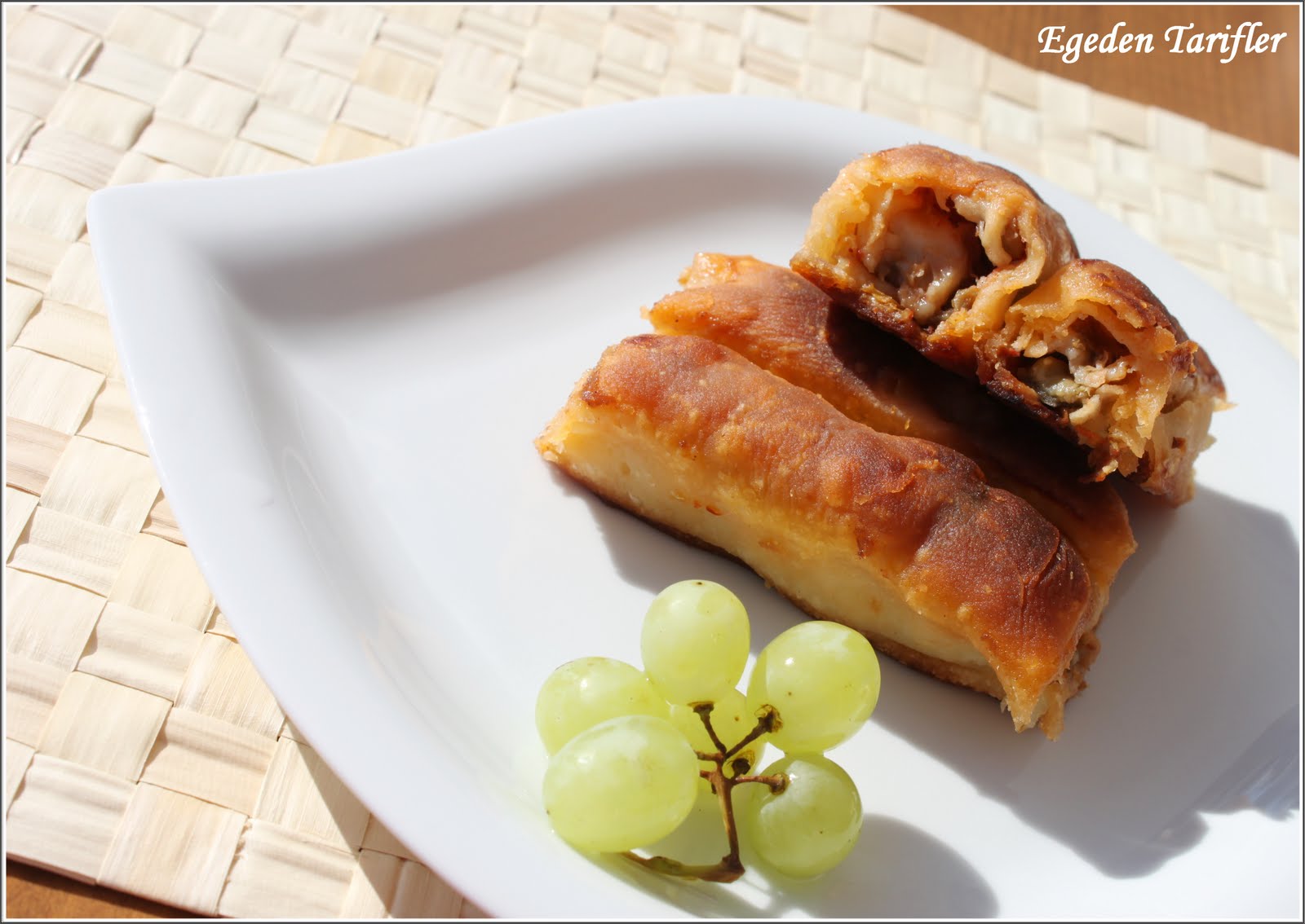 EGE�DEN TARİFLER Patlıcanlı Açma Börek