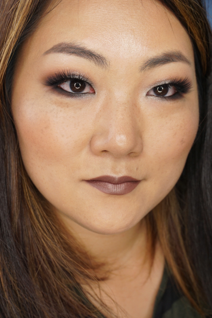 Anastasia Beverly Hills Shadow Couture World Traveller palette smokey look makeup tutorial Anastasia Beverly Hills Shadow Couture World Traveller palette smokey look makeup tutorial