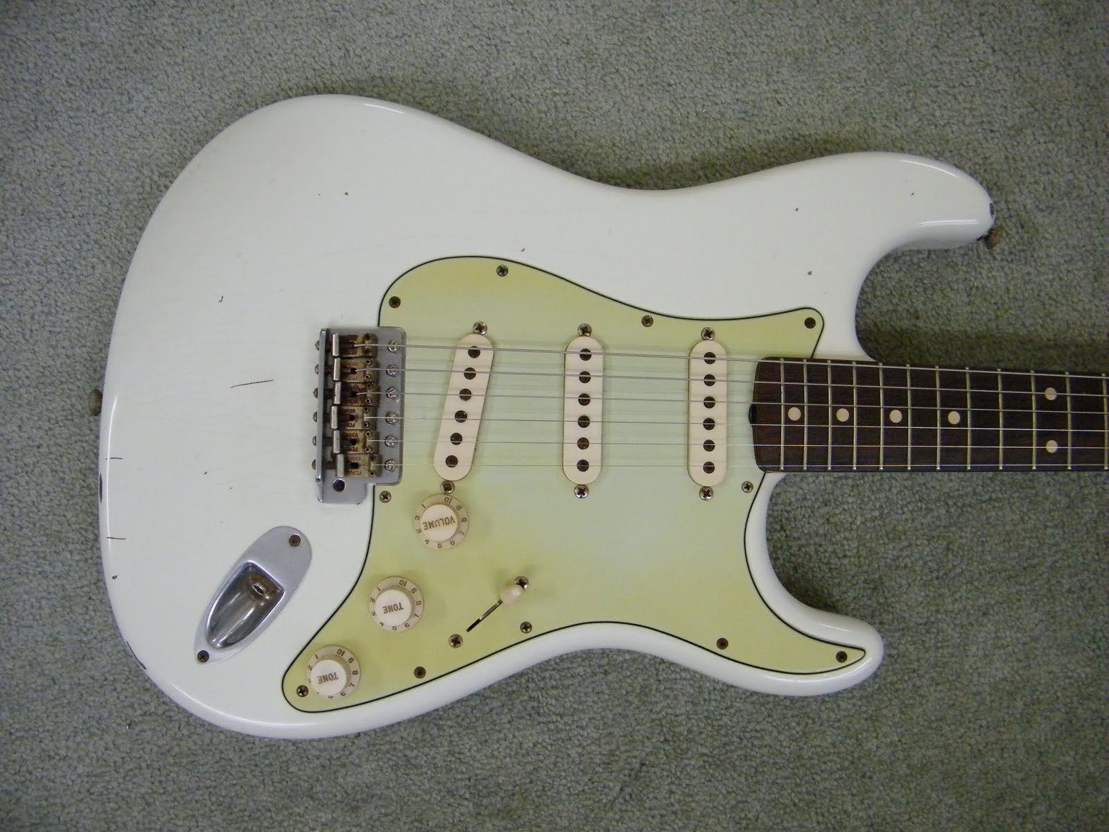 Mr Glyn's guitar repair Fender Stratocaster Relic Trem problems