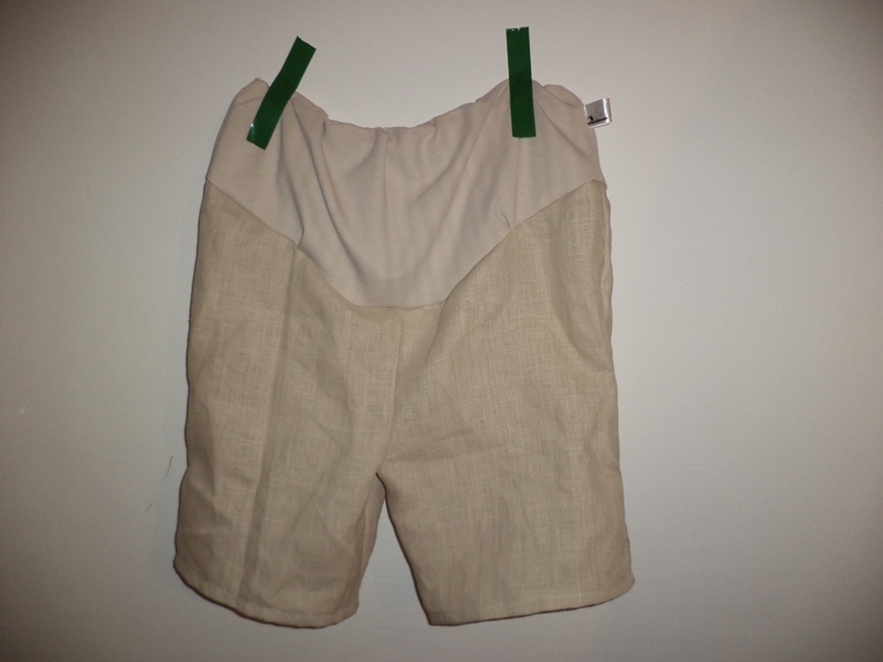 Ruffles,bows,dots,and much more... Maternity shorts tutorial and pattern