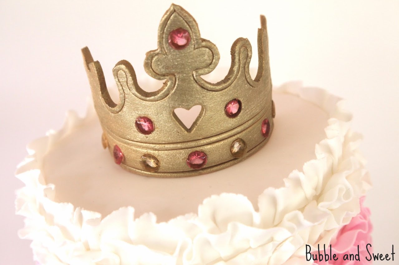 Bubble and Sweet How to eat a Tiara Pink Ruffle Princess Cake with