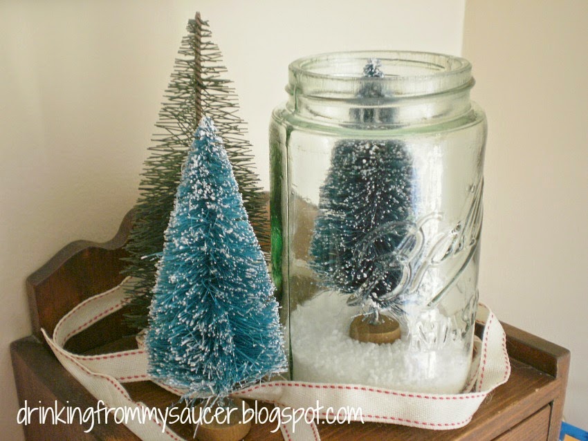 Drinking From My Saucer :: Glimpses of Christmas