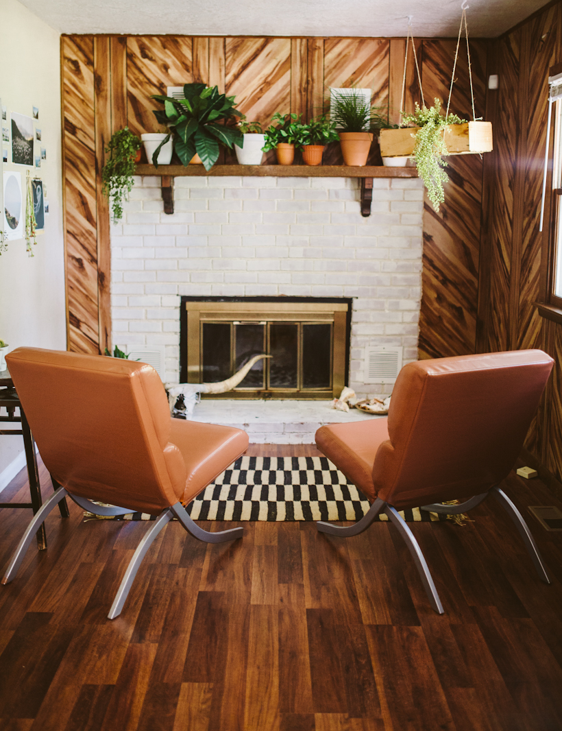 Sincerely, Kinsey Vinyl Chair Makeover with Rub n' Restore