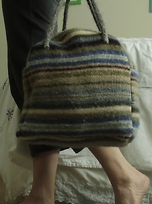 30 Creative and Cool Ways To Reuse Old Sweaters (35) 4