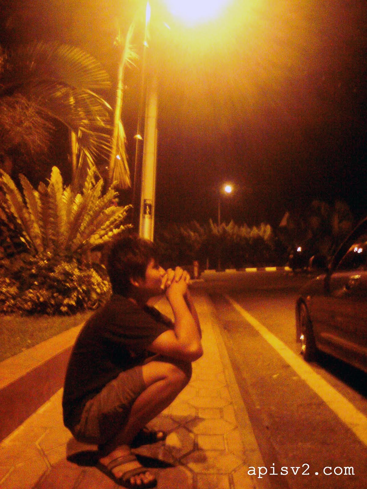 http://4.bp.blogspot.com/-Kdlx3jxlJ7c/Thq2sFLwefI/AAAAAAAACUw/XFK0TqhR21M/s1600/keluar_malam.jpg