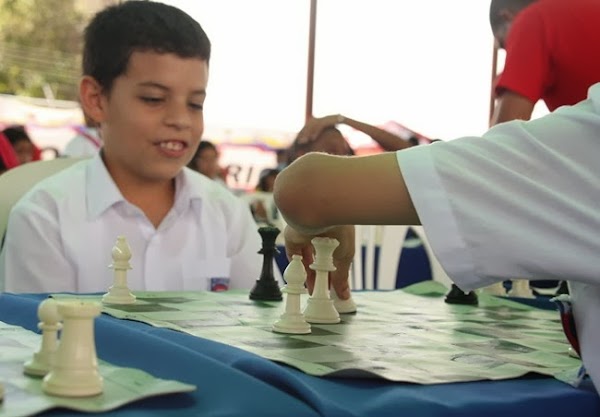 AJEDRECISTAS DARÁN UNA MANO A SAN NICOLÁS AJEDRECISTAS DARÁN UNA MANO A SAN NICOLÁS