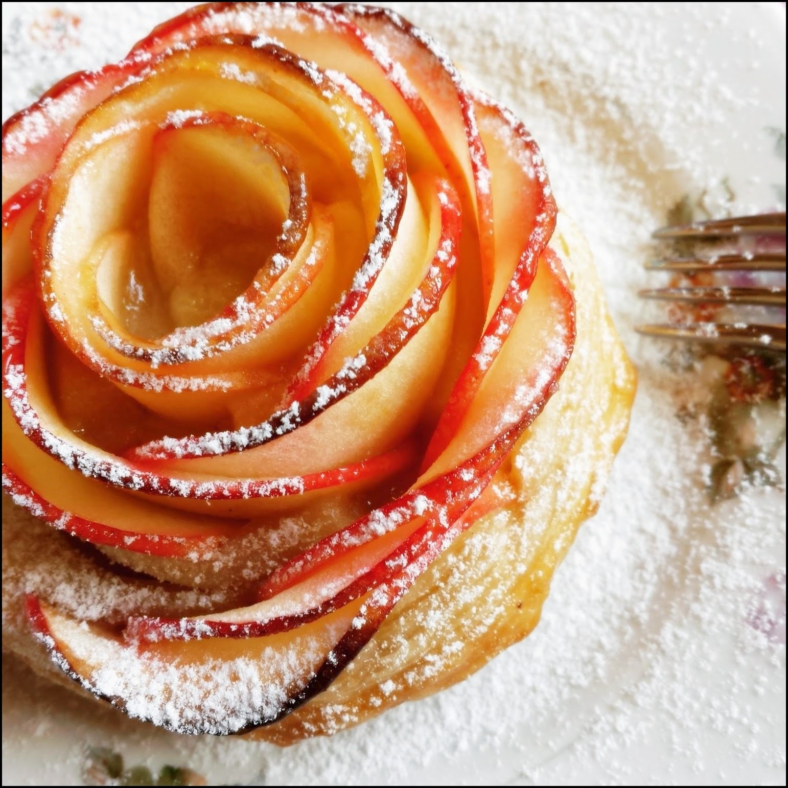 puff pastry apple rosettes