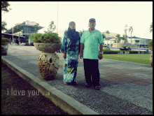 IBU DAN ABAH TERCINTA .