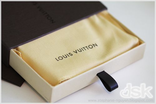 DSK Steph: Louis Vuitton Key Pouch Damier Ebene