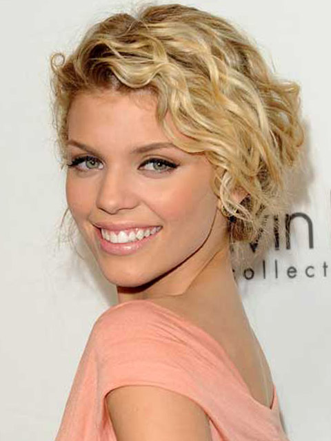 Fashionable Hairstyles for Short Hair