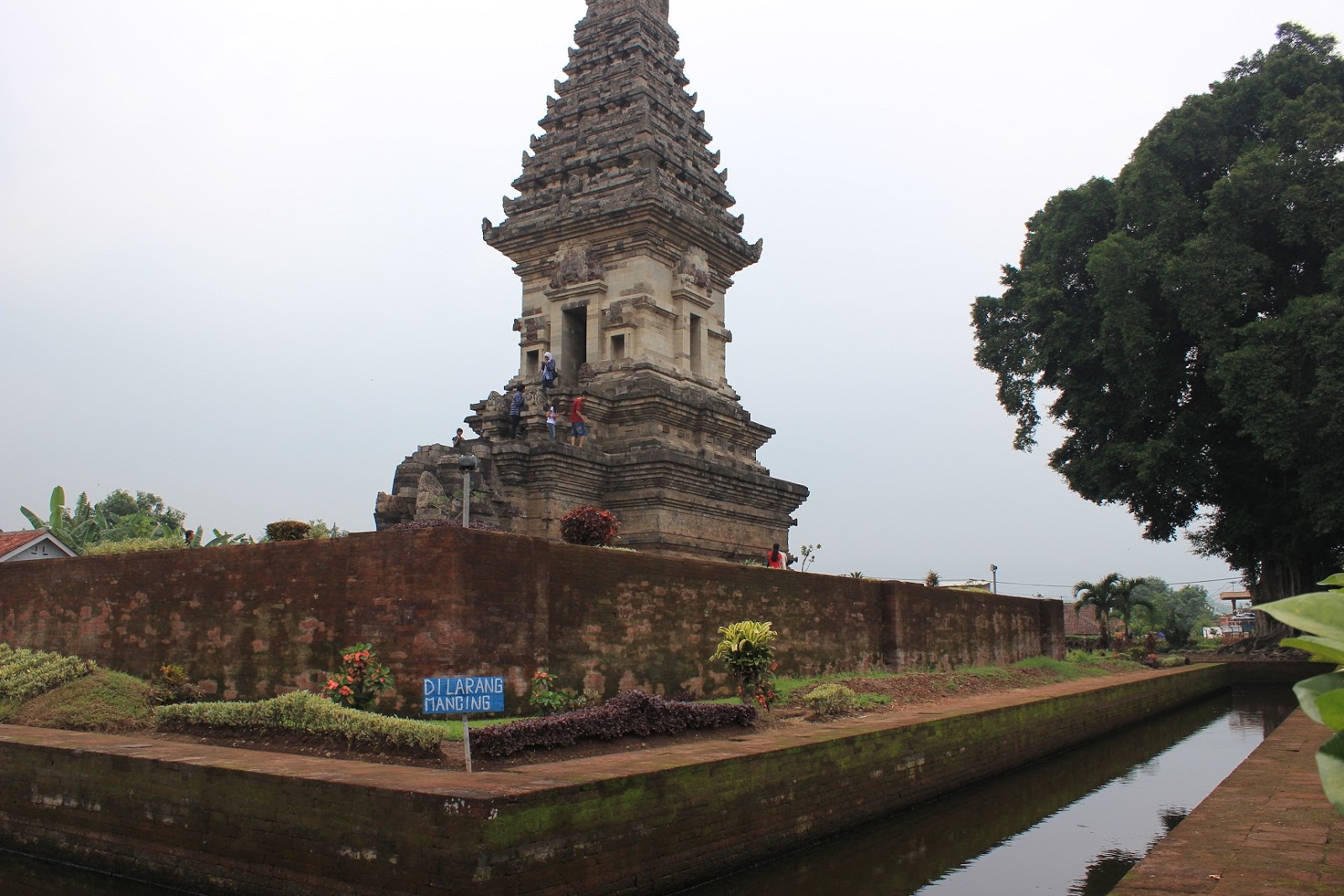 catatanku: mlampah-mlampah ten Candi Jawi