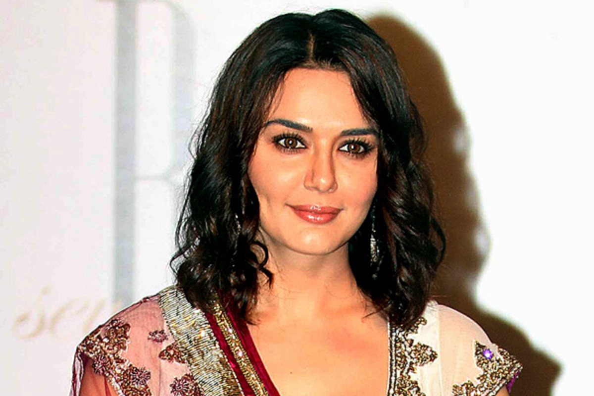 FREE ALL HD WALLPAPERS DOWNLOAD: Latest Photo preity zinta Image Download