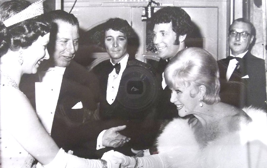 Frank Pleasants' Hotel Musings 28 Ginger and me