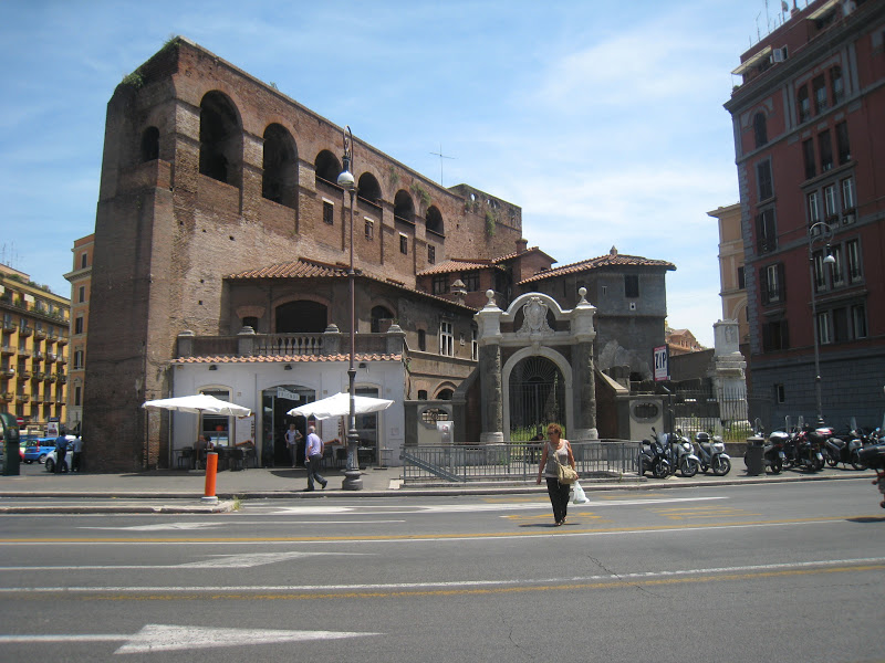 Rome the second time: born again in piazza fiume: la rinascente Piazza fiume rome