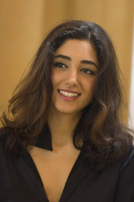Powradhwani: Iran: Actress breaks taboos, poses nude.