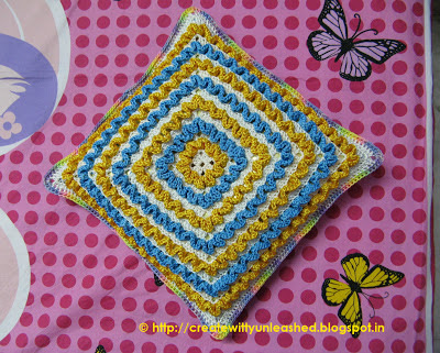 Crochet wiggles square cushion 7