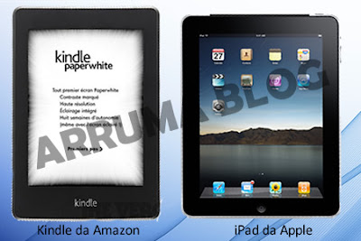 Imagem: A esquerda o Kindle da Amazon e depois o iPad da Apple Imagem: A esquerda o Kindle da Amazon e depois o iPad da Apple
