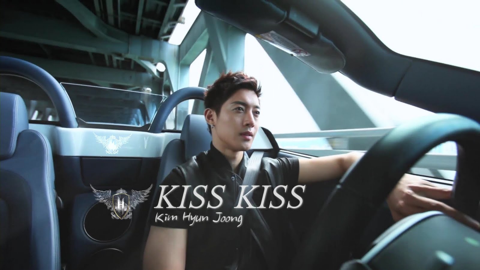 Kim Hyun Joong – Kiss Kiss { مترجمة عربي } Kim+Hyun+Joong.Kiss+Kiss.mv_mhetmt.mp4_000001833
