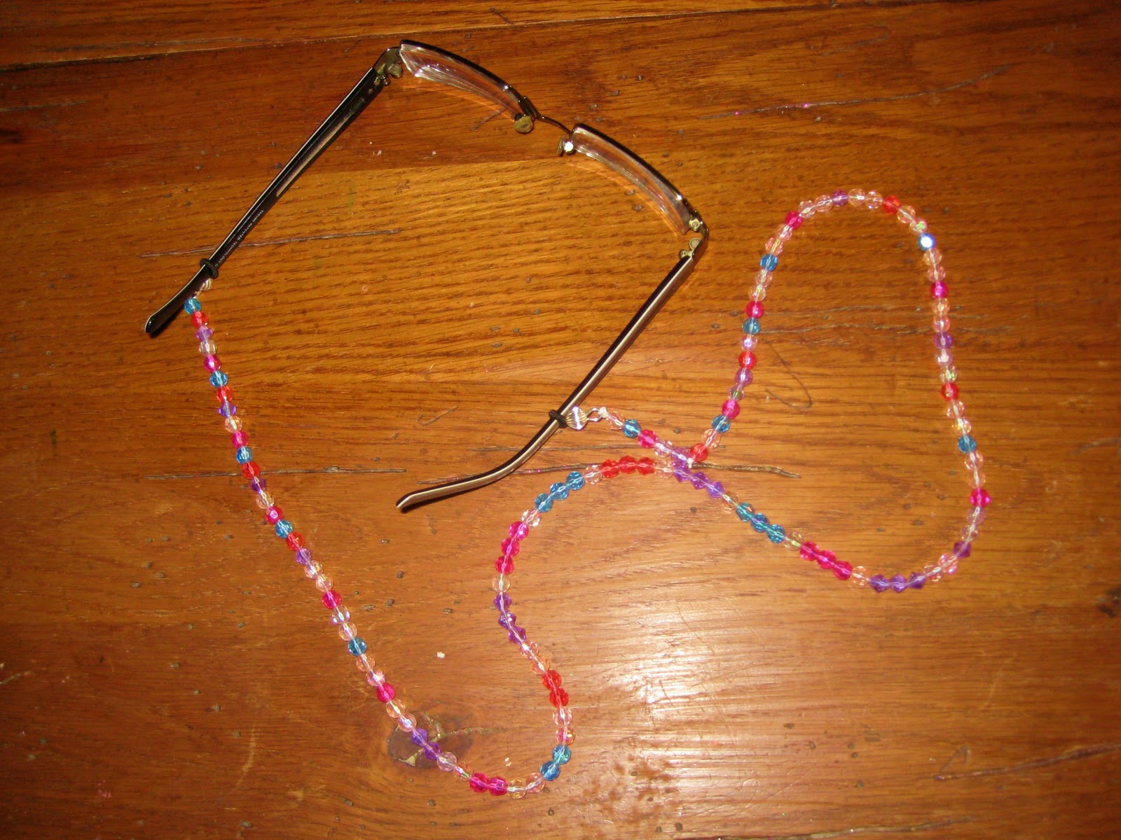 4 Crazy Kings Make A Beaded Eye Glass Holder