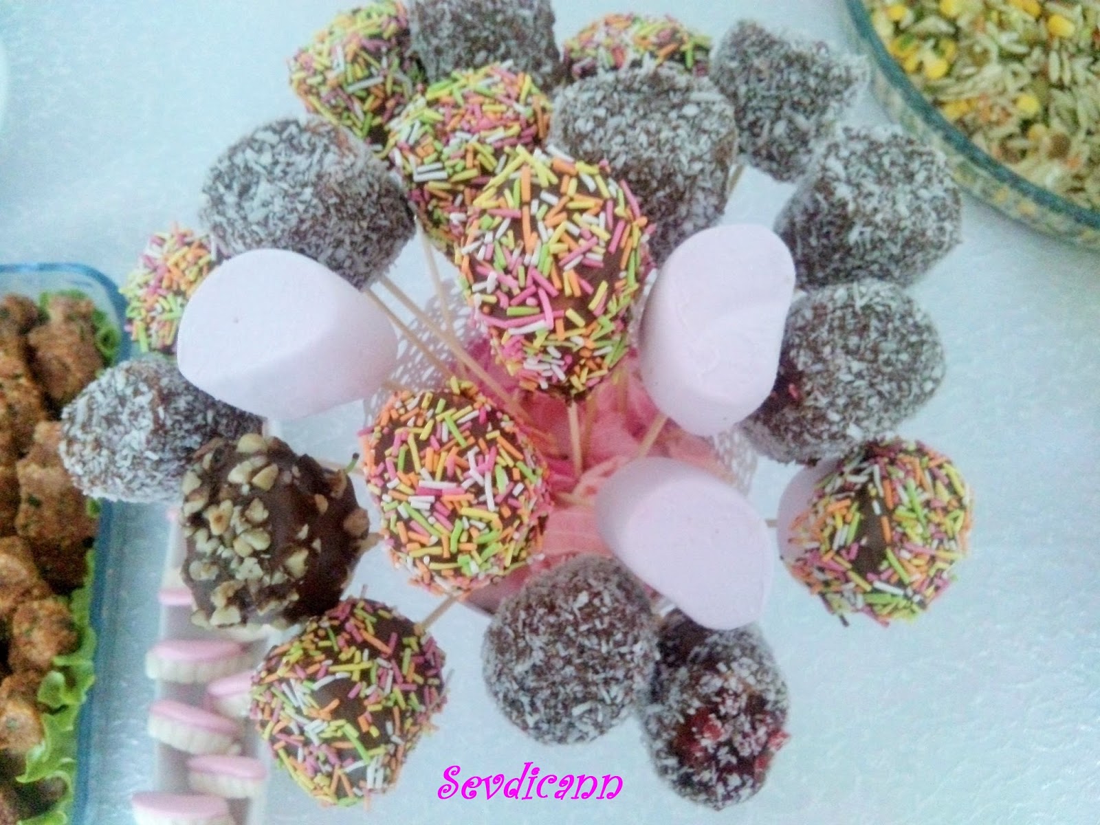 Çikolatalı Marshmallow Çubukları Çikolatalı Marshmallow Çubukları