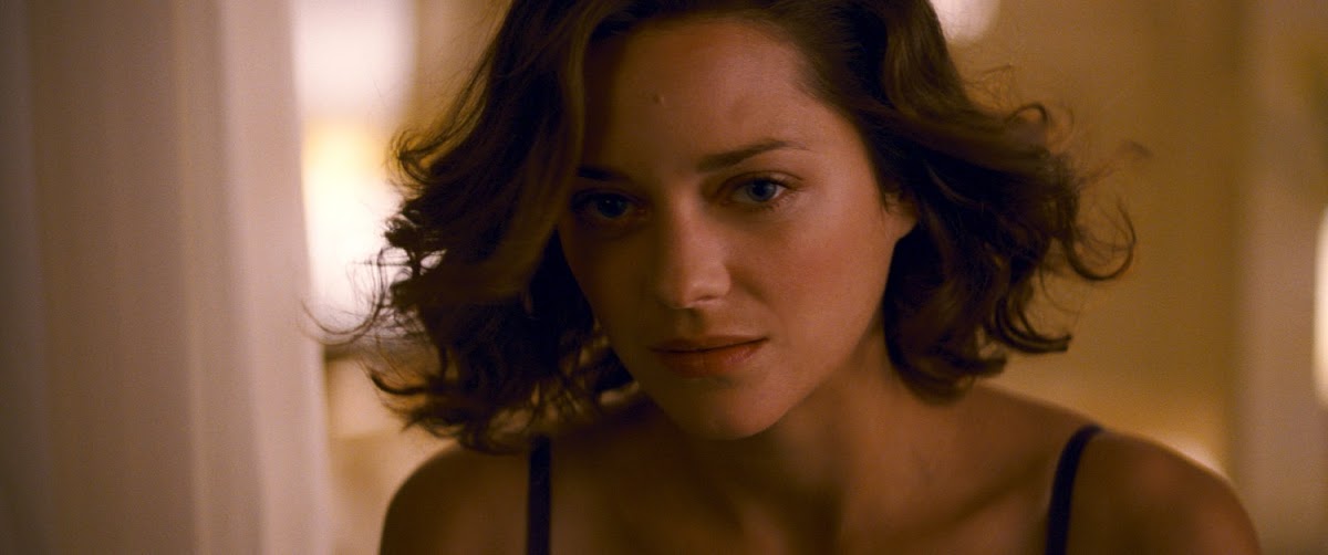 http://4.bp.blogspot.com/-KmiCUb5FKJ4/Tmuv20G7DYI/AAAAAAAAEj8/axJ9moOlT3c/s1200/inception-marion-cotillard1.jpg