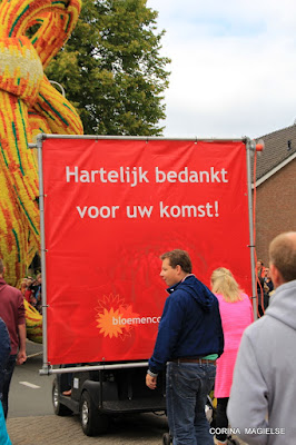  Adieu Vincent van buurtschap Wernhout wint Bloemencorso Zundert http://brabantn.ws/0tR via @Omroepbrabant
