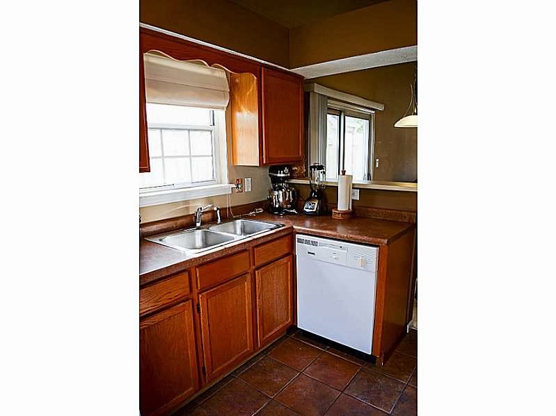 Interesting Indy Featured Indianapolis House for Sale 6628 Sundown