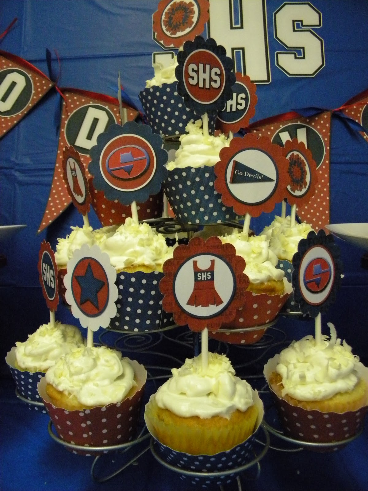 FlipChick Designs Red Devils Cheerleader Lunch