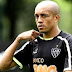 Elenco 2012: Bahia interessado lateral-esquerdo Triguinho