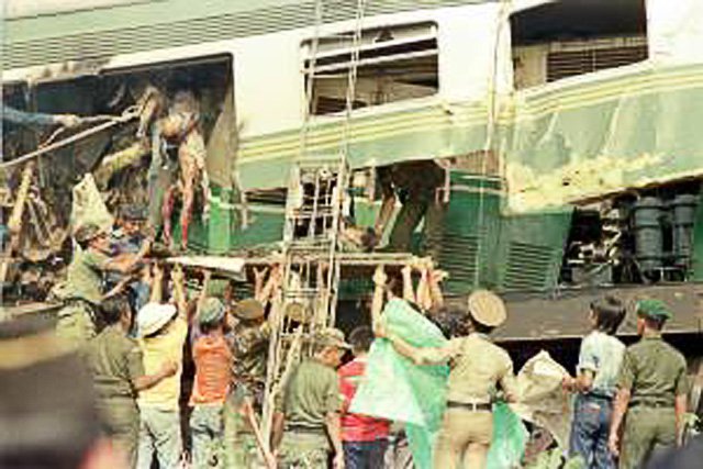 my portofolio: Tragedi Bintaro 1987