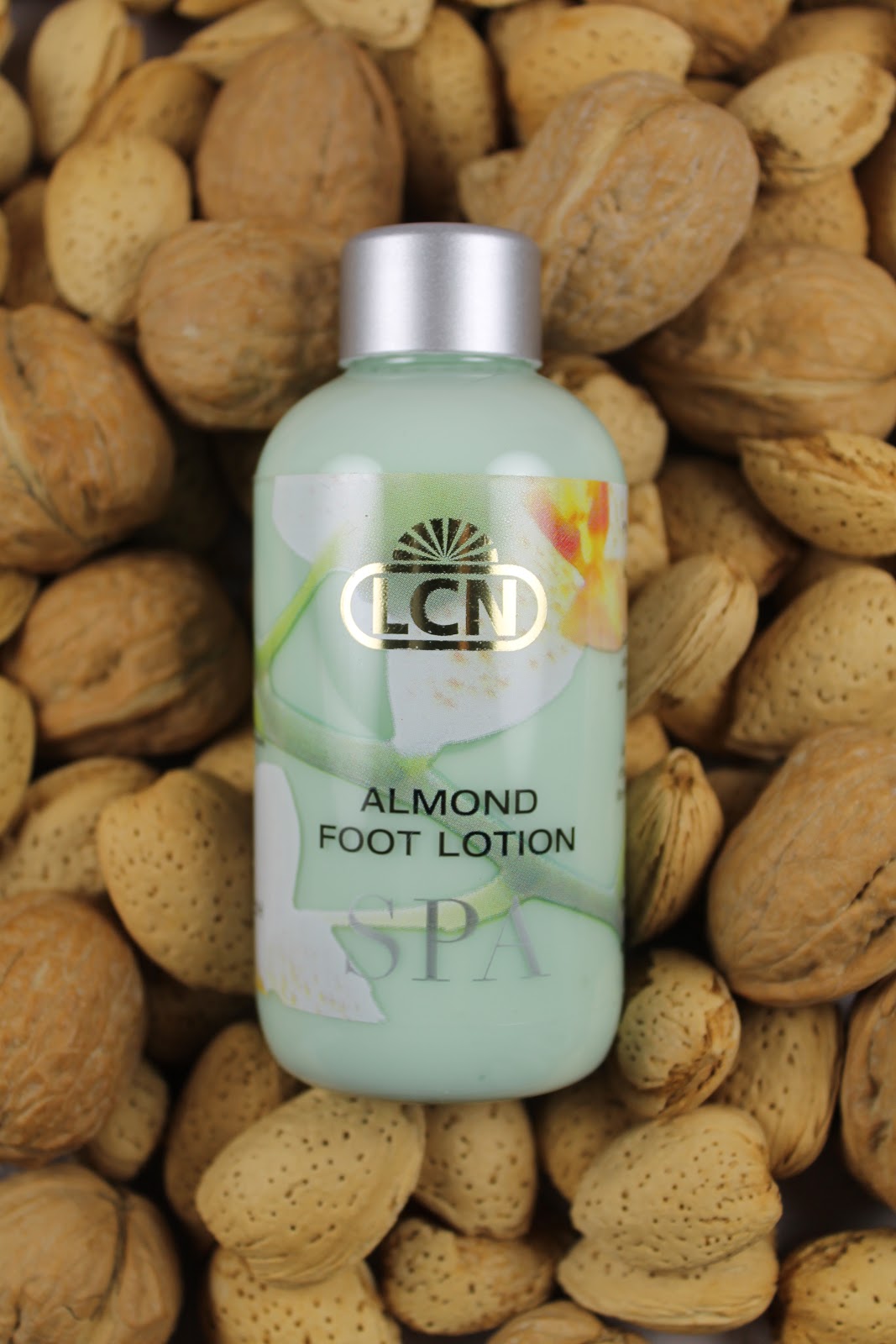 Shine Beauty Beacon Nutty Goodness Nourishing Almond, Macadamia