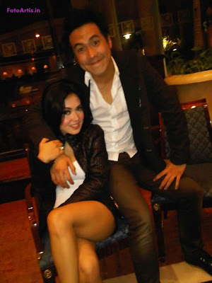 Foto Hot/Mesra/Seksi Syahrini dan Daniel Foto Hot/Mesra/Seksi Syahrini dan Daniel