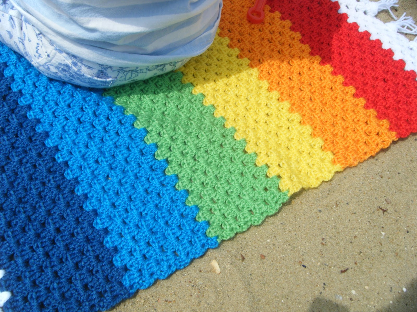 Rainbow Picnic Blanket Betsy Makes.
